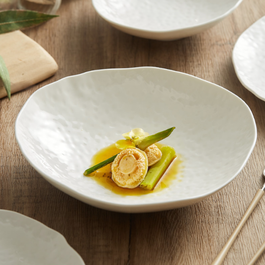 極簡捶紋星雲系列 | 白 | 直徑15.8~31.8 cm 陶瓷 深碗