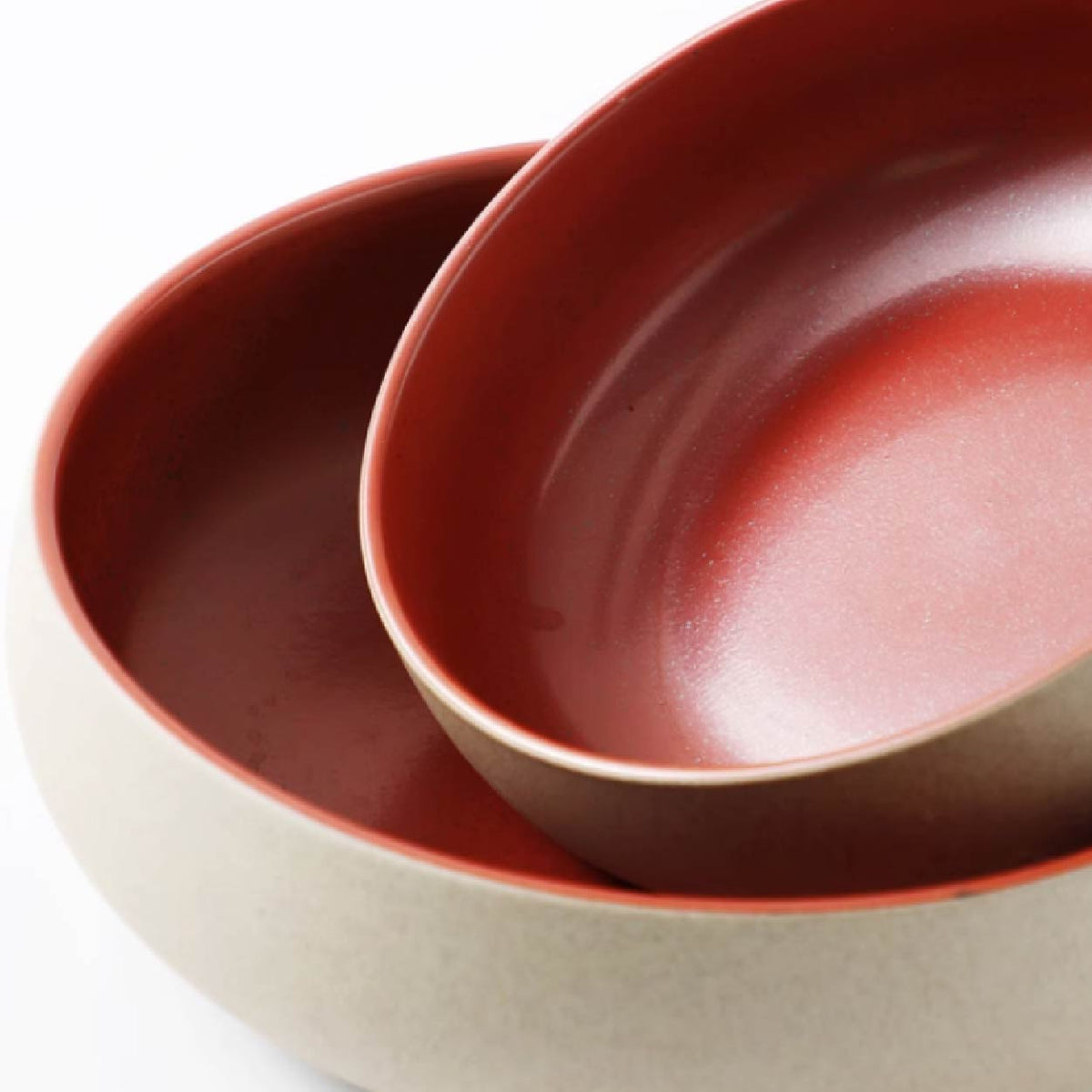 圓心硃砂紅圓缽 | 紅色 | 20.4cm 陶瓷 圓碗 - 好生活實驗所