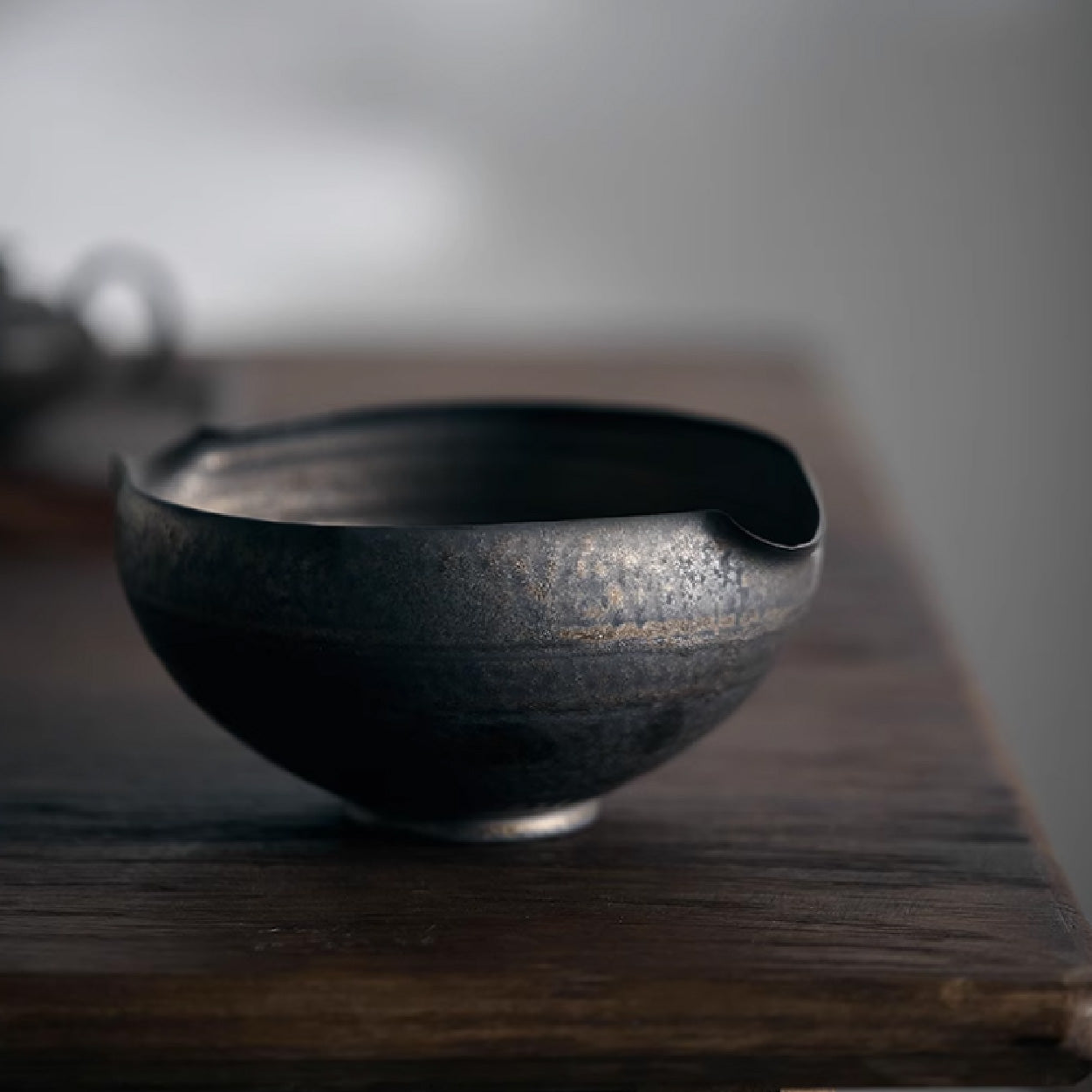 禪金手工雙嘴缽 | 黑金 | 16cm 陶瓷 鳥嘴碗