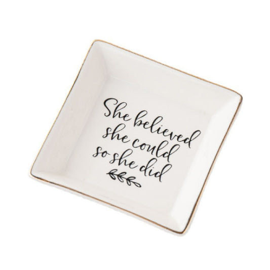 客製化餐廳器皿,高品質餐具訂製服務
品牌專屬Logo餐盤,提升餐廳形象
餐廳專用客製化瓷器,獨特設計提升用餐體驗
專業餐具訂製,適用飯店、高端餐飲
咖啡廳專屬杯盤組,提升品牌一致性
客製化企業禮品,品牌專屬Logo禮盒設計
高質感商務禮贈品,適合企業行銷活動
品牌訂製禮品,提升企業形象的專屬禮盒
公司紀念品推薦,高端客製化企業禮贈品