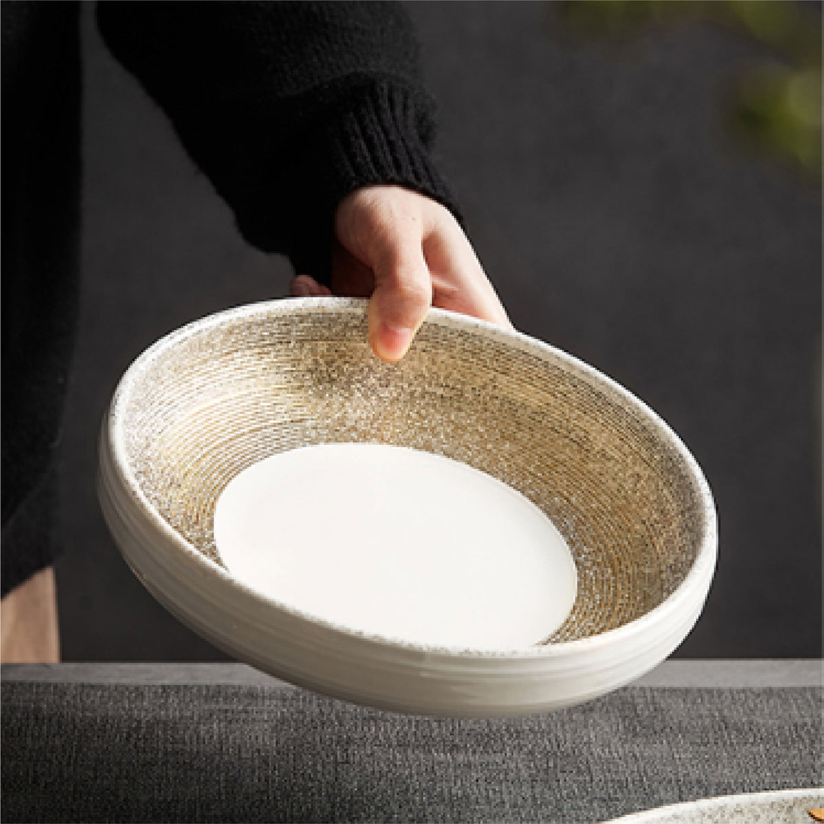 墨金盤 | 白金 | 25cm 陶瓷 大深盤 - 好生活實驗所