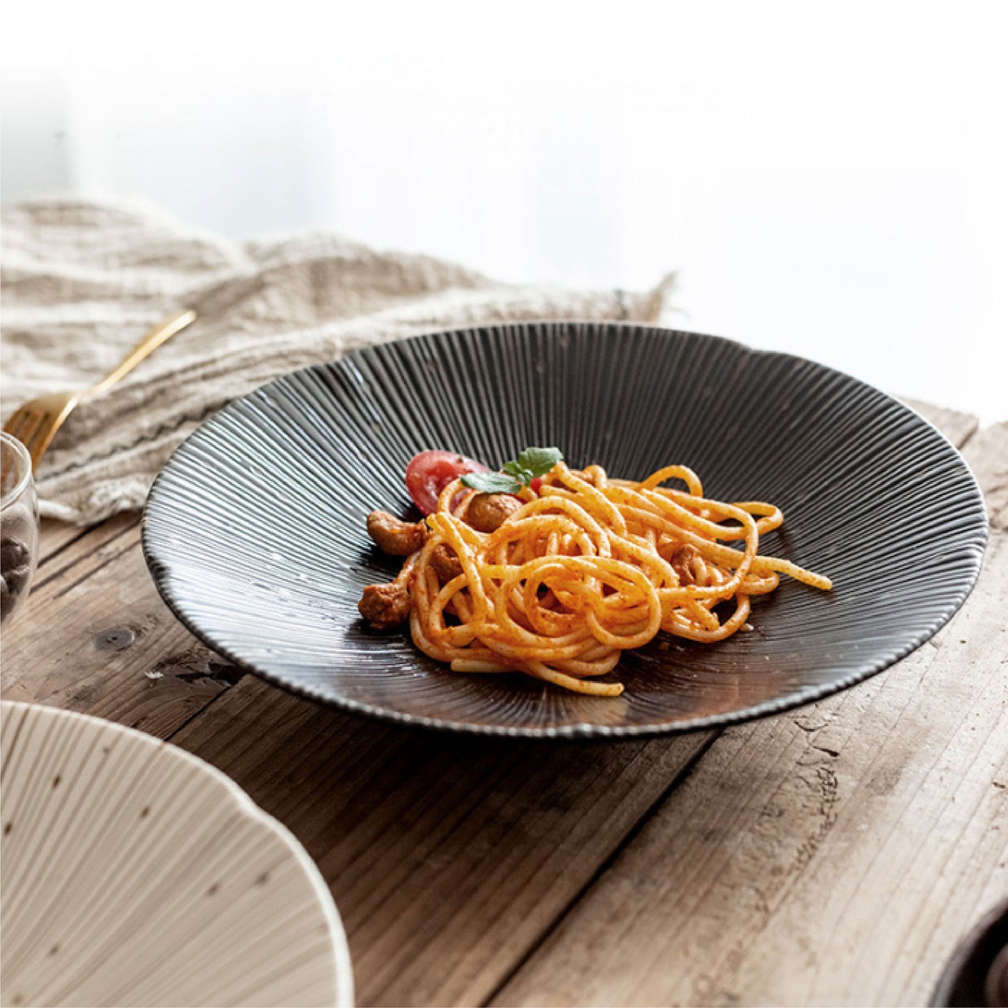 千段十草圓盤 | 白 | 直徑 22~24 cm 陶瓷 深盤