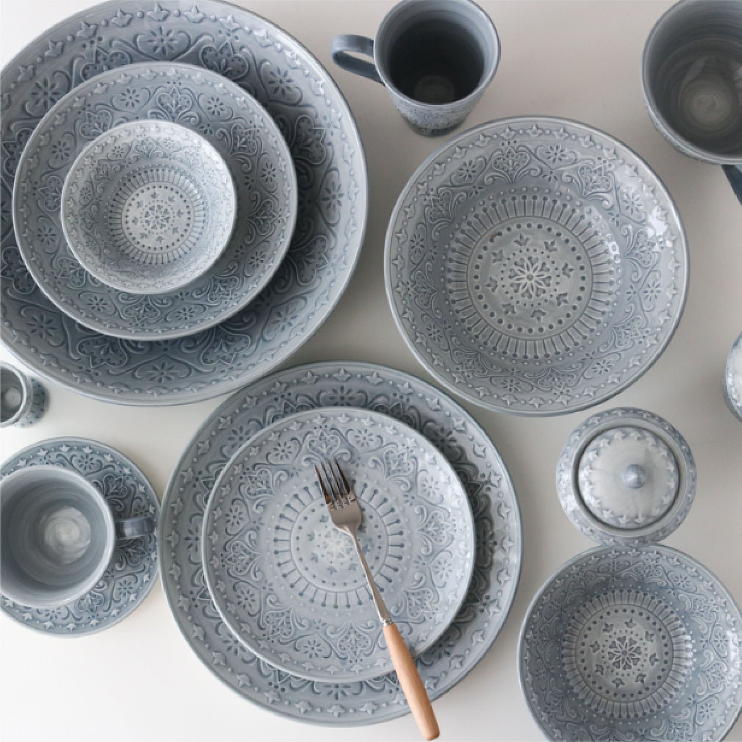 鬱金香浮雕系列 | 霧霾藍 | 口徑4.8 cm 陶瓷 蛋托