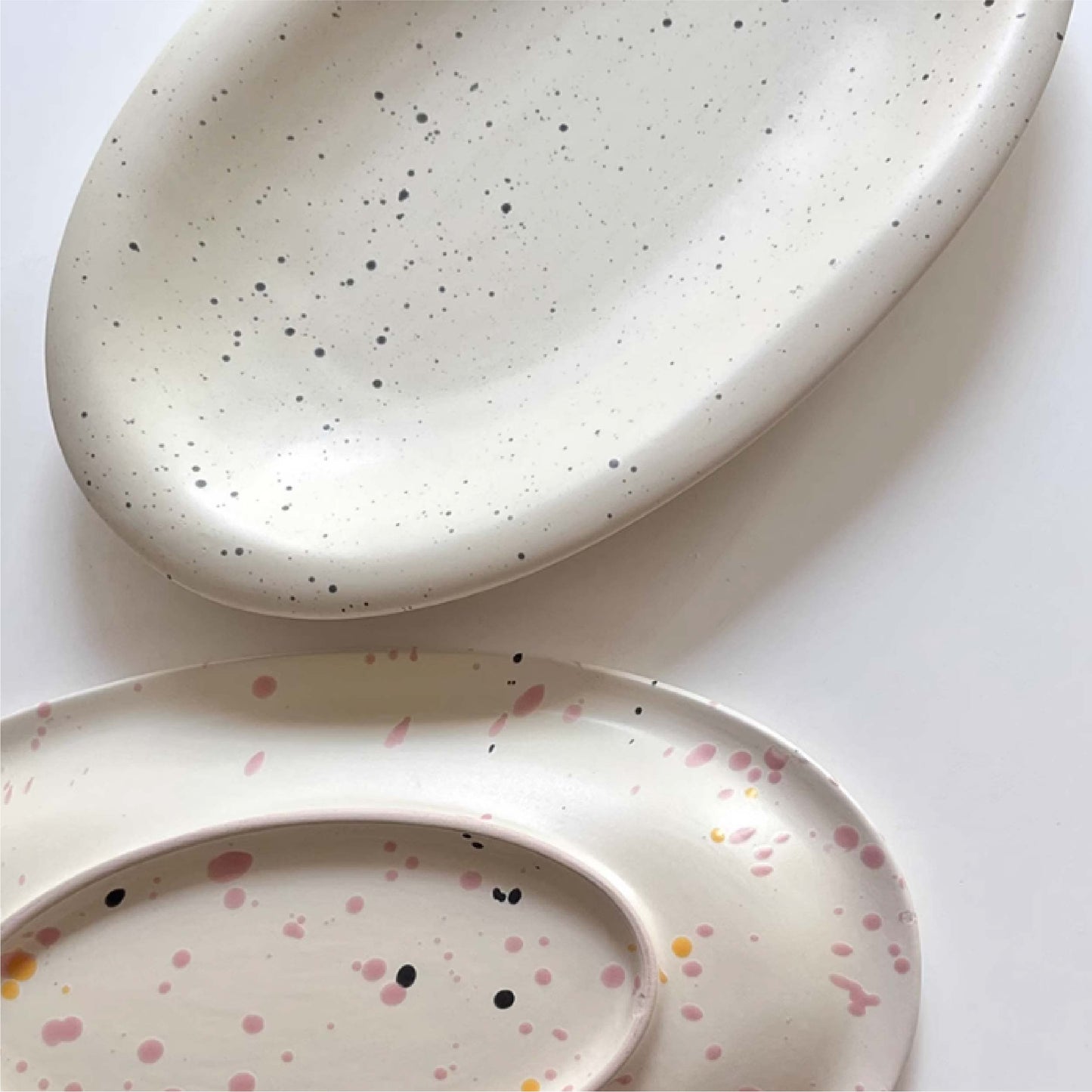 點點潑墨創意圓盤 | 白黑 | 長25 cm 陶瓷 橢圓盤