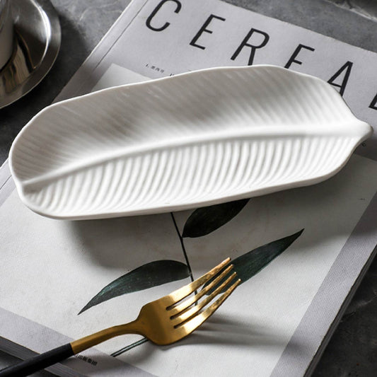 芭蕉葉紋盤 | 白色 | 25.6cm 陶瓷 不規則盤