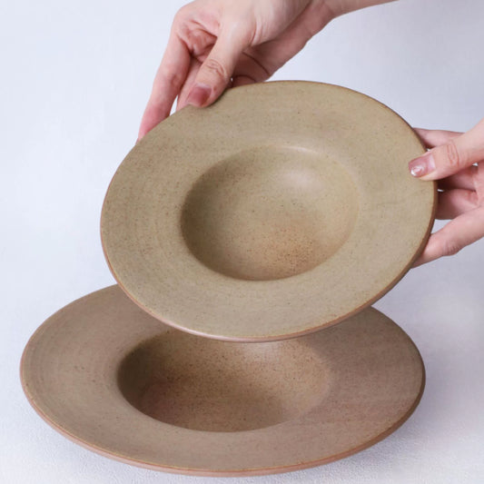 復古粗陶磨砂奶棕草帽盤 | 棕色 | 直徑 20.5 cm 陶瓷 草帽盤