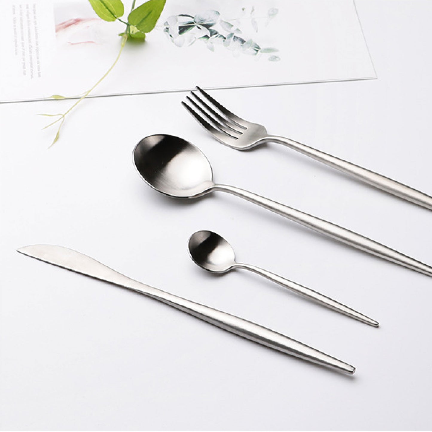 葡萄牙不鏽鋼匙 | 啞光銀 | 21.5 cm 不鏽鋼 圓匙