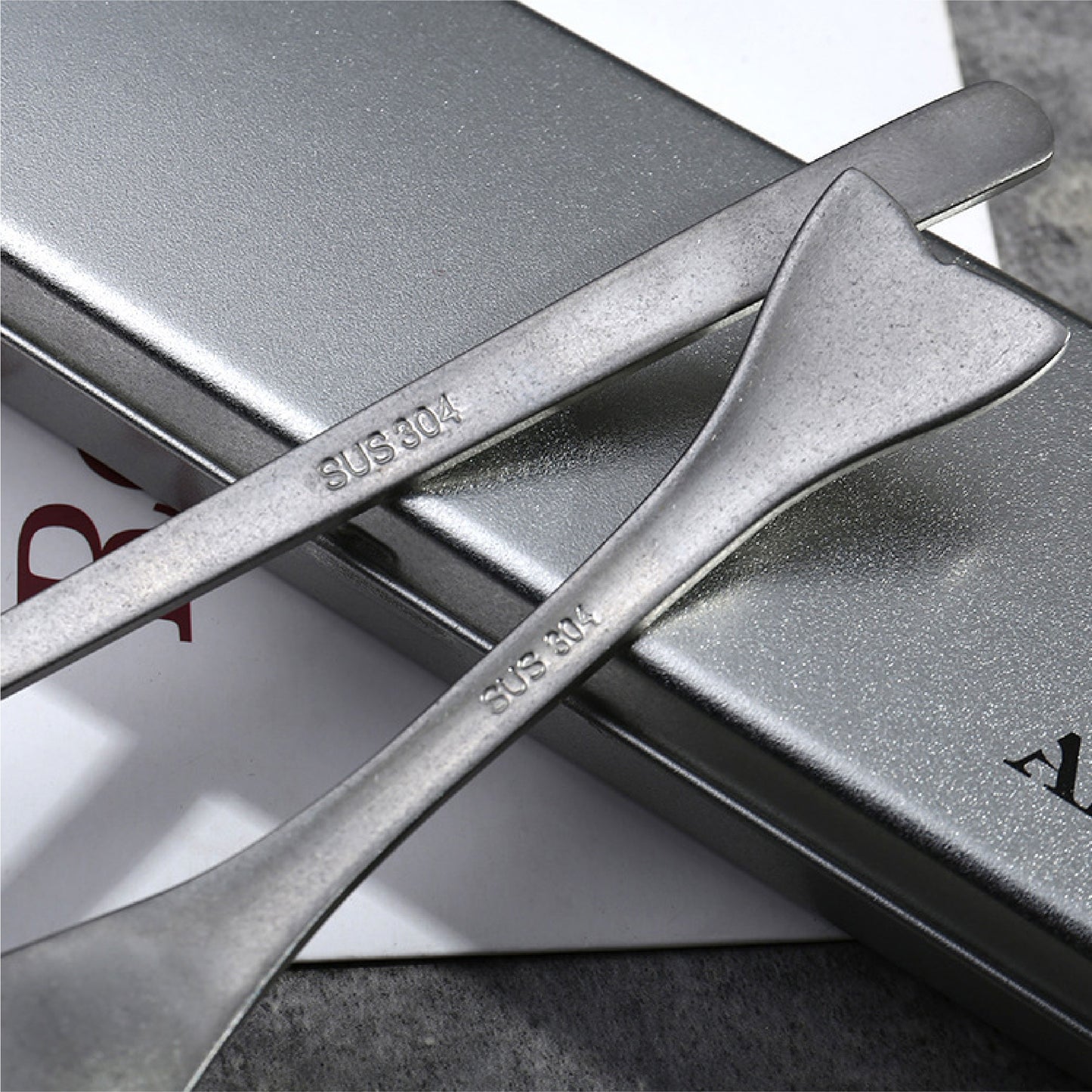 復古不鏽鋼匙 | 啞光銀 | 18.7 cm 不鏽鋼 圓匙