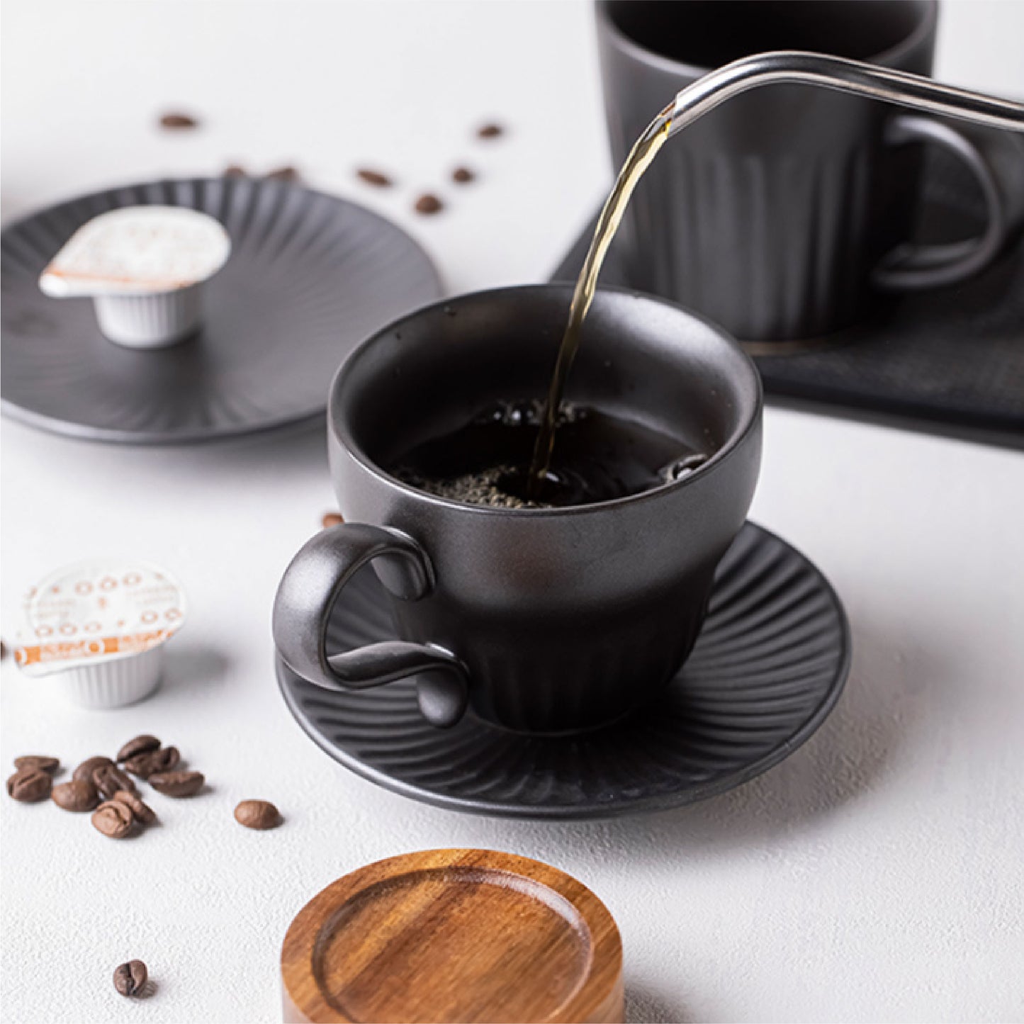 復古寬口咖啡杯 | 黑釉 | 11.6 cm 陶瓷 杯盤組 - 好生活實驗所