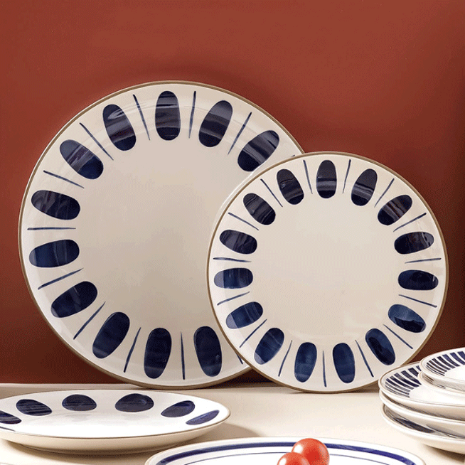 手繪盤 | 藍雨點 | 直徑 20.3 cm 陶瓷 中圓淺盤