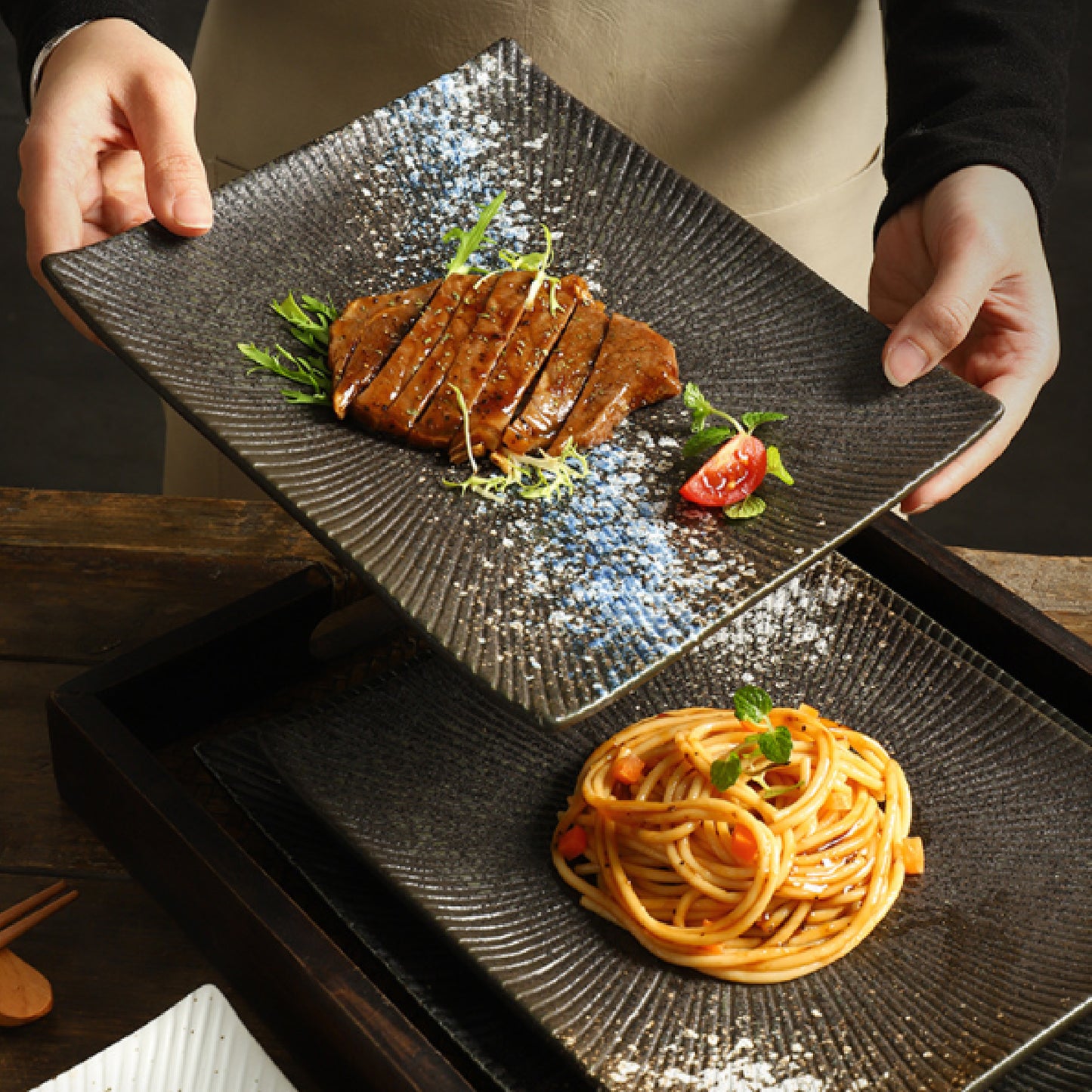 放射紋翹邊四方盤 | 6色 | 長 23~25.5 cm 陶瓷 正方盤