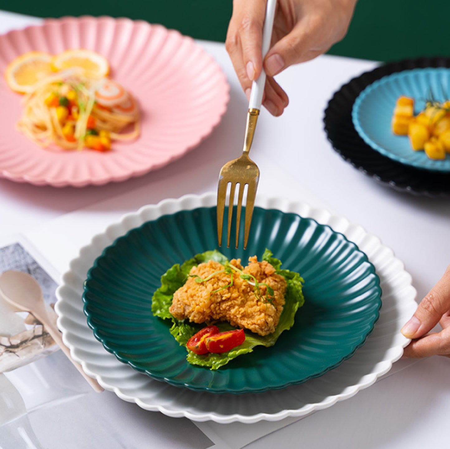 菊花型圓平盤 | 5色 | 直徑 15~25 cm 陶瓷 圓淺盤