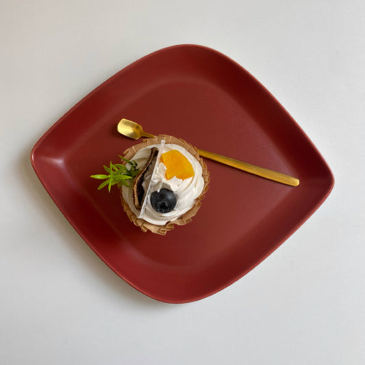 10吋啞光茄紅菱型平盤 | 啞光紅 |  長26 cm  陶瓷 方盤