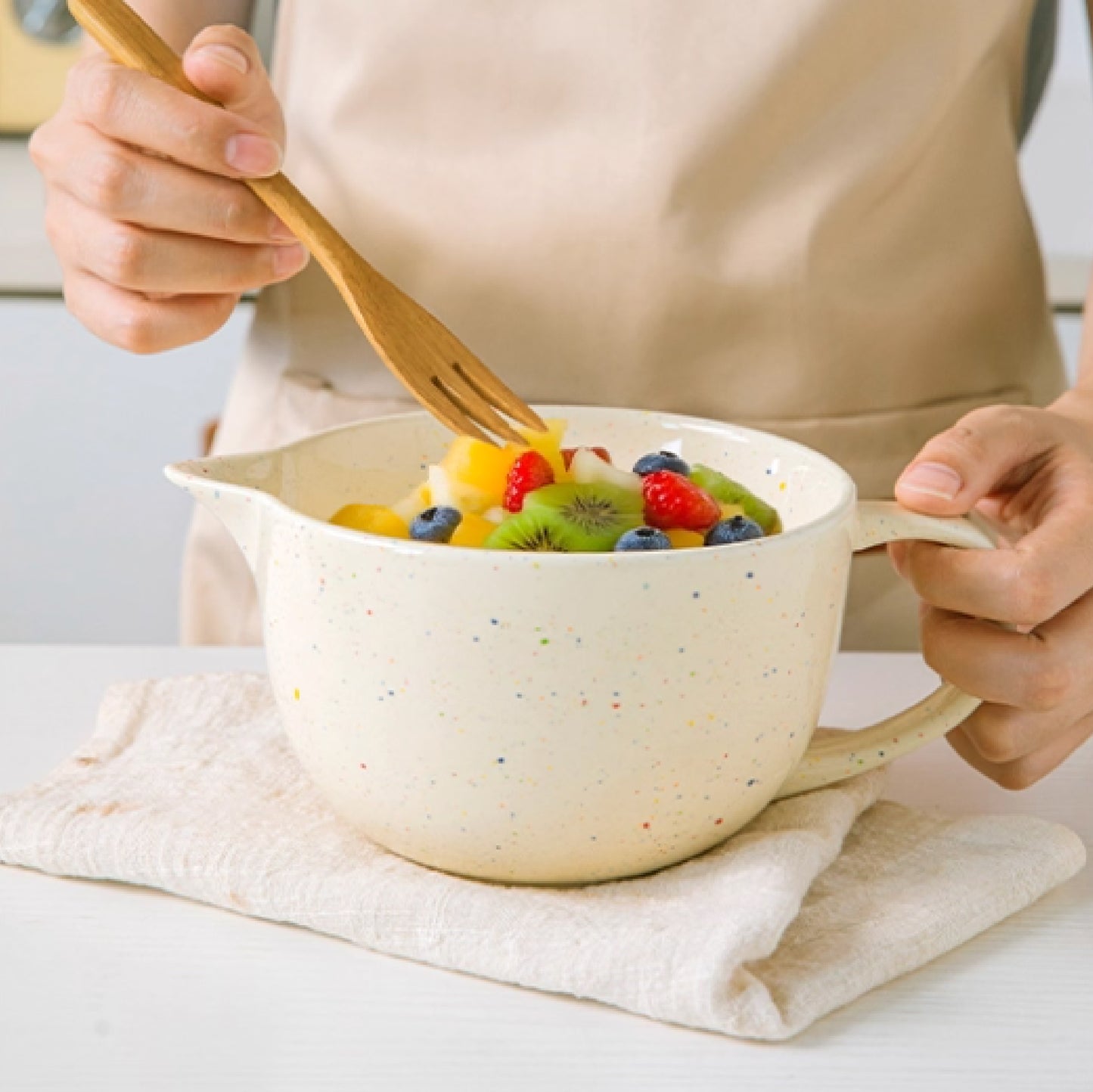 鳥嘴單把磨砂墨點陶瓷攪拌杯 | 4色 | 直徑12~15 cm 陶瓷 醬料杯